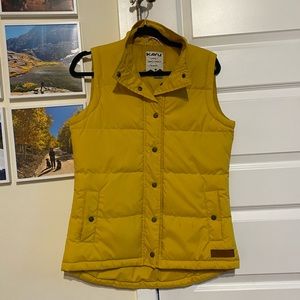 KAVU yellow vest - size small
